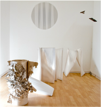 Installation in cooperation with Shiro Kuroneko © Katrin Paul
